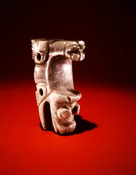 Komposit dyrevedhæng, fra Guacimo, Linea Vieja-området (gennemskinnelig havgrøn jade)